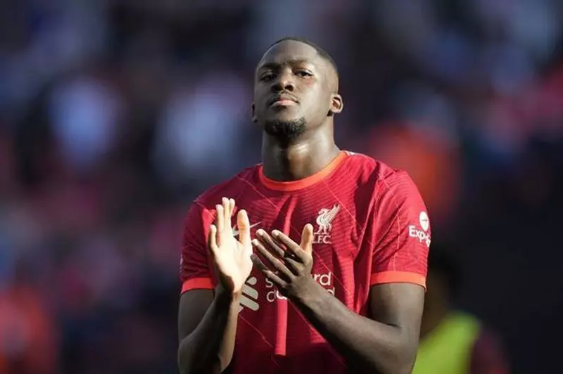 إبراهيما كوناتي لاعب ليفربول